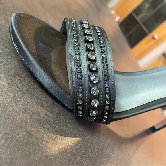 Vince Camuto heels - Picture 5 of 5